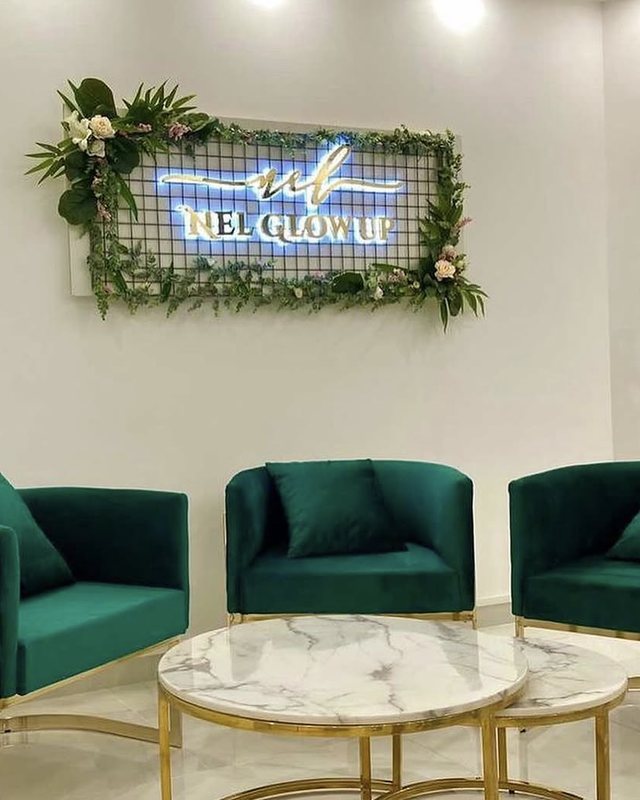 Enseigne Nel Glowup