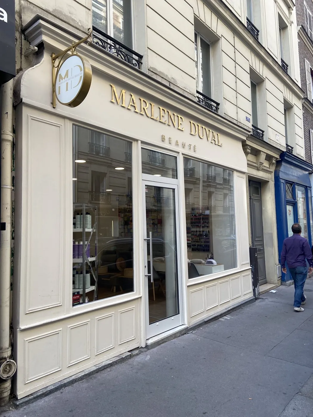 Marlene Duval, lettres en relief, Paris 17e, par LADONNA
