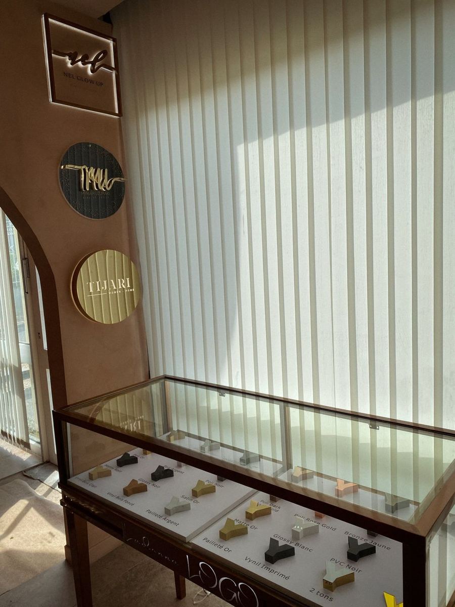 Les échantillons de finitions sous vitrine