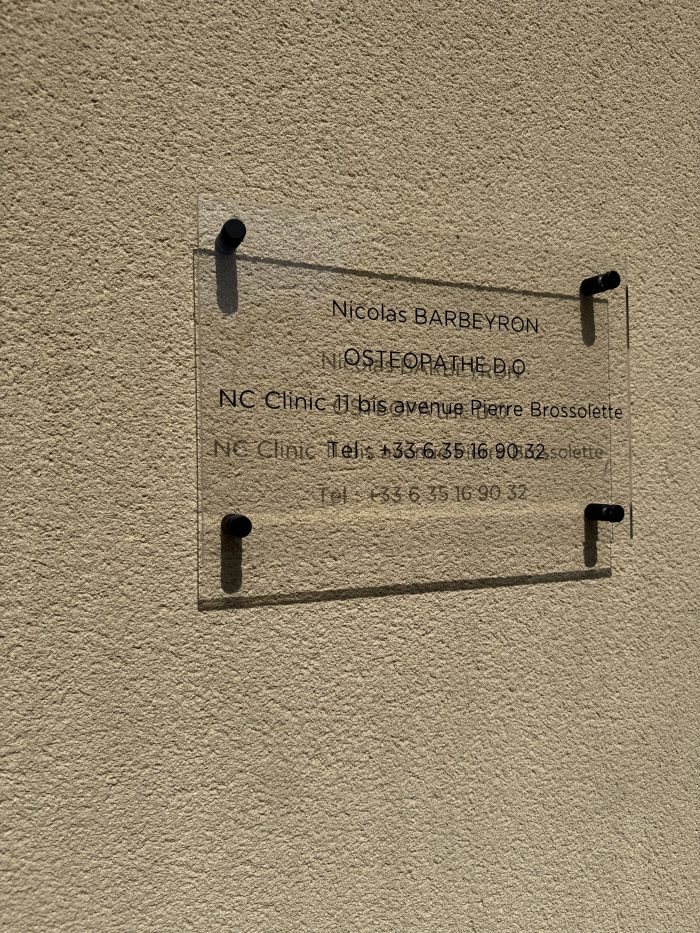 Plaque professionnelle à Paris et en Ile de France